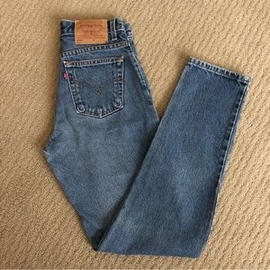 Vintage Levi’s 550 Relaxed Fit Tapered Jeans